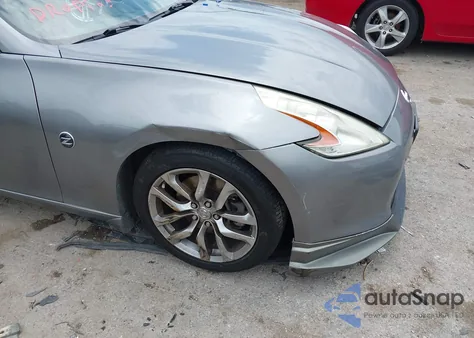 2010 Nissan 370Z Touring z USA, uszkodzony, nr VIN JN1AZ4FH4AM302516